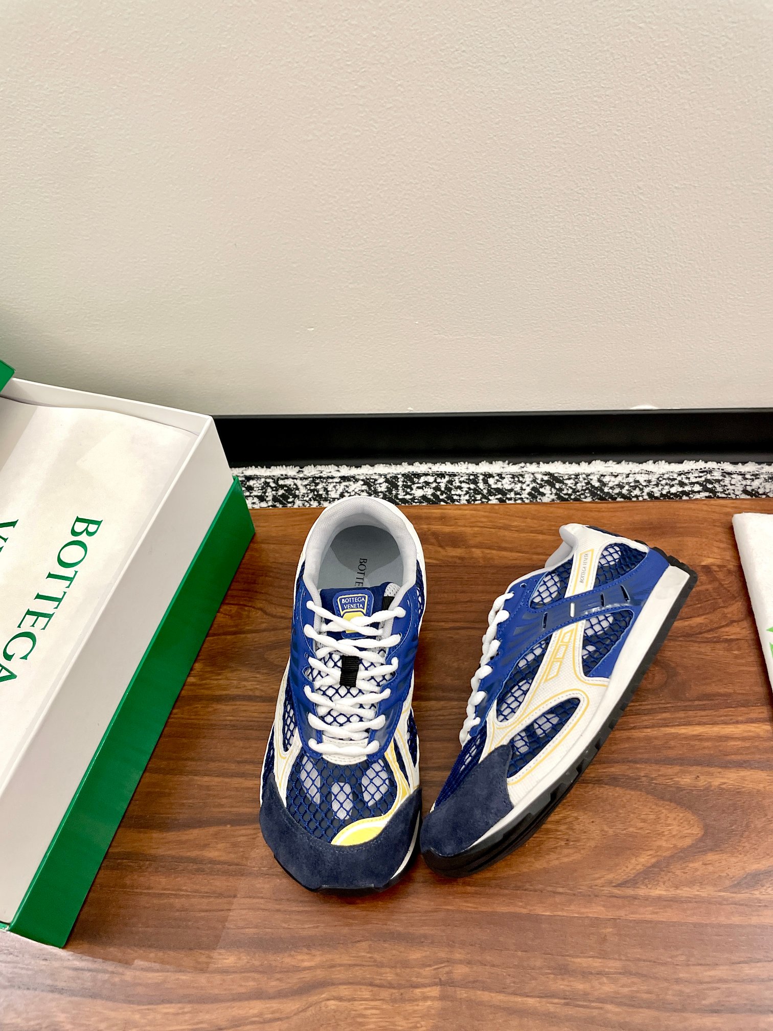 보테가베네타(BOTTEGA VENETA) 오르빗 스니커즈 신발