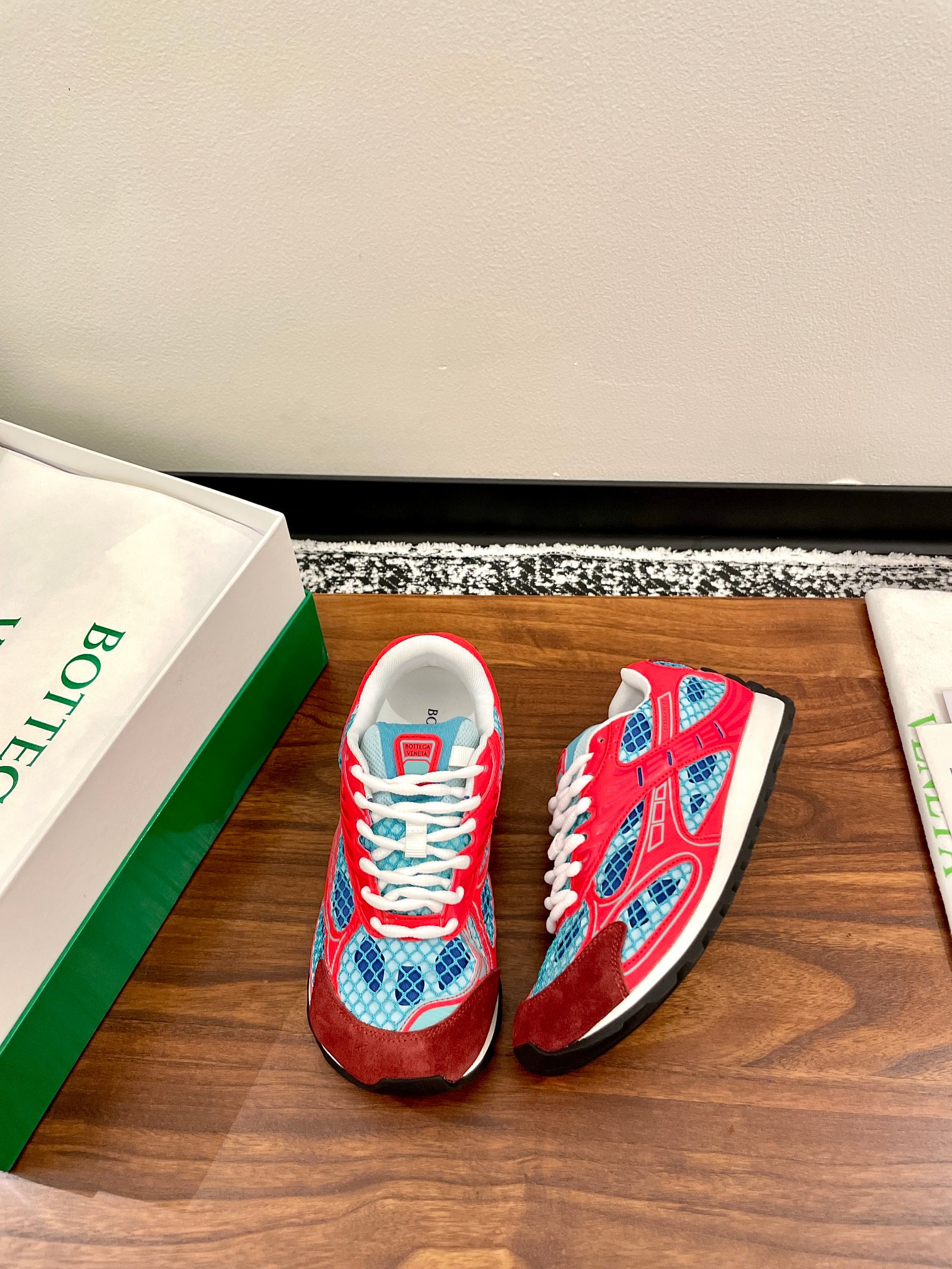 보테가베네타(BOTTEGA VENETA) 오르빗 스니커즈 신발