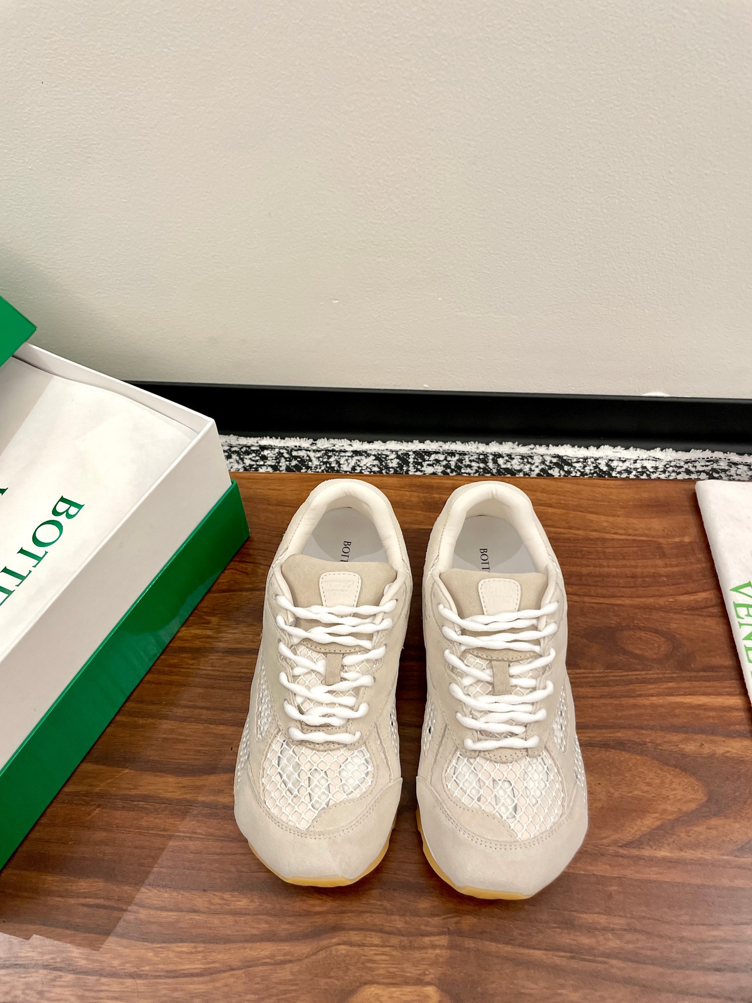 보테가베네타(BOTTEGA VENETA) 오르빗 스니커즈 신발