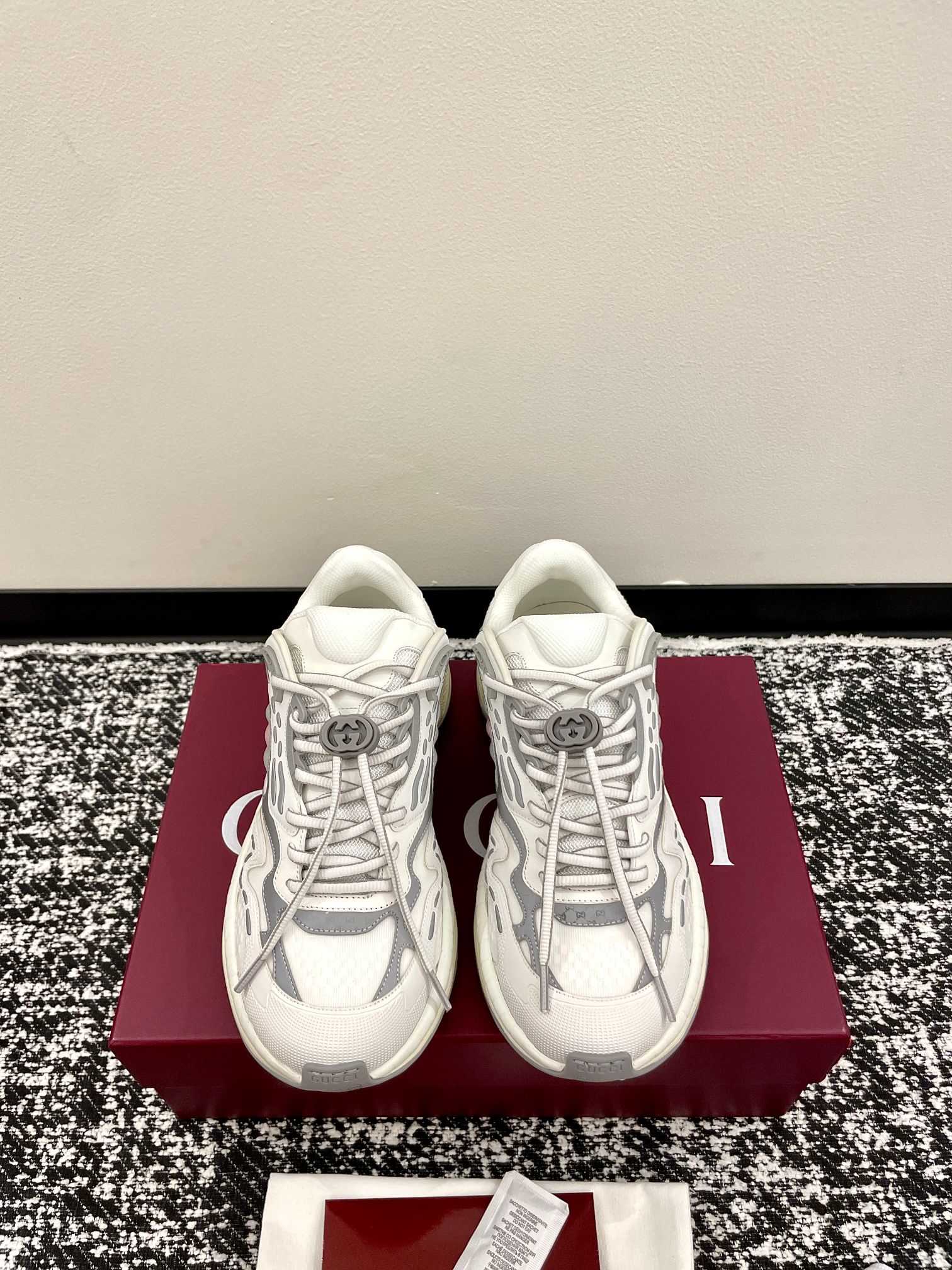 구찌(GUCCI) G-2.0 스니커즈 신발