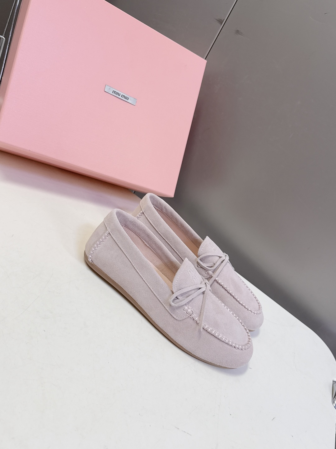 미우미우(MIU MIU) 스웨이드 드라이빙 슈즈 신발