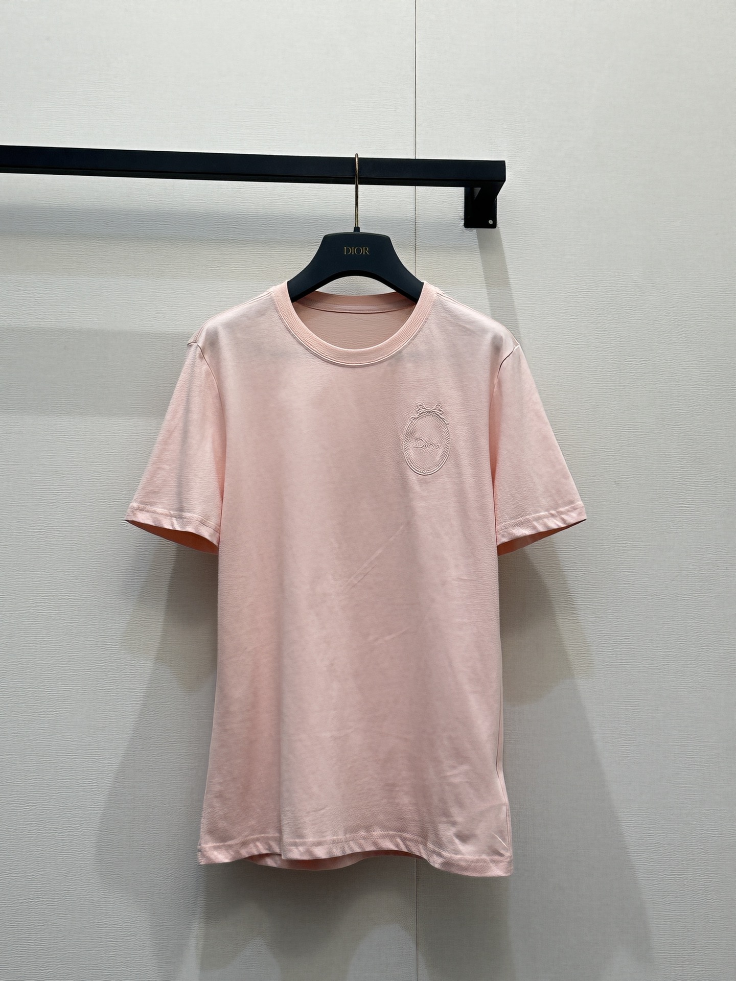 디올(DIOR) 보우 로고 자수 반팔 티셔츠 의류