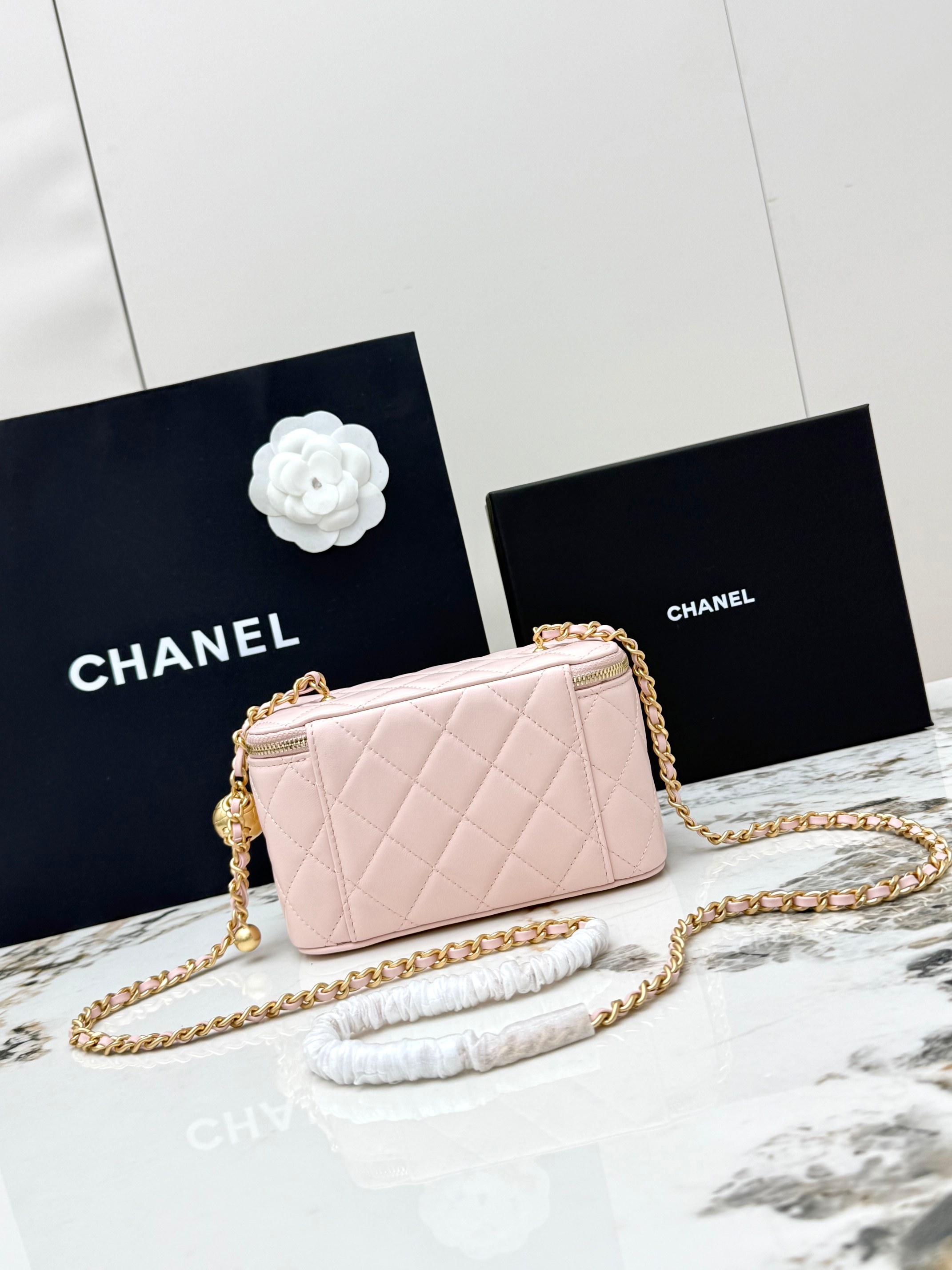 샤넬(Chanel) 24K 금볼 베니티 체인백 파우치백 가방 - 라지