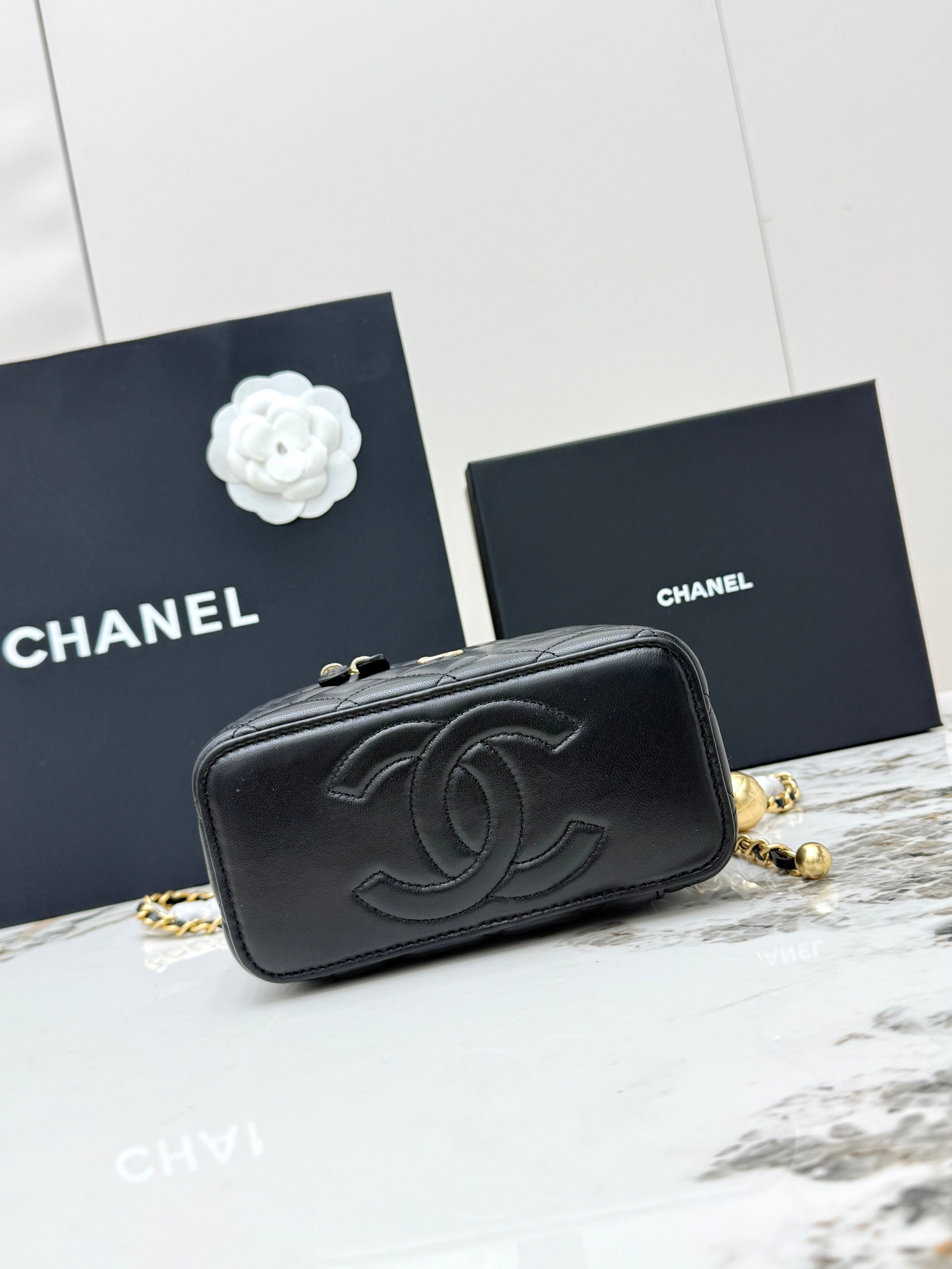 샤넬(Chanel) 24K 금볼 베니티 체인백 파우치백 가방 - 라지