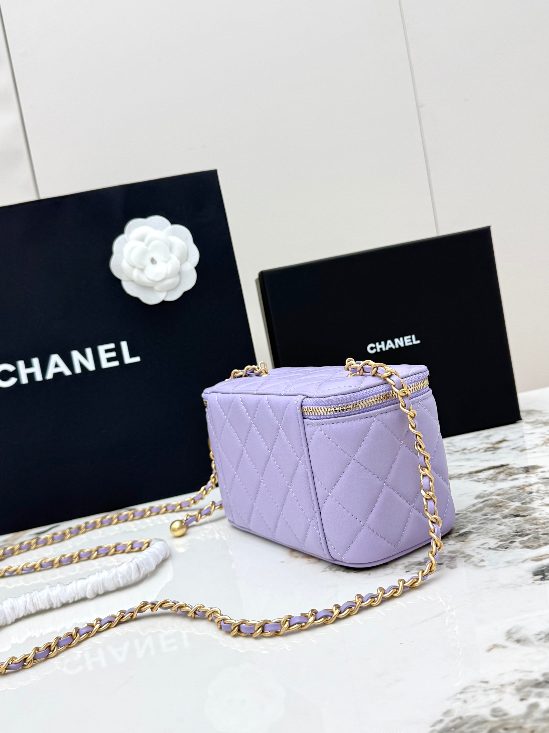 샤넬(Chanel) 24K 금볼 베니티 체인백 파우치백 가방 - 라지