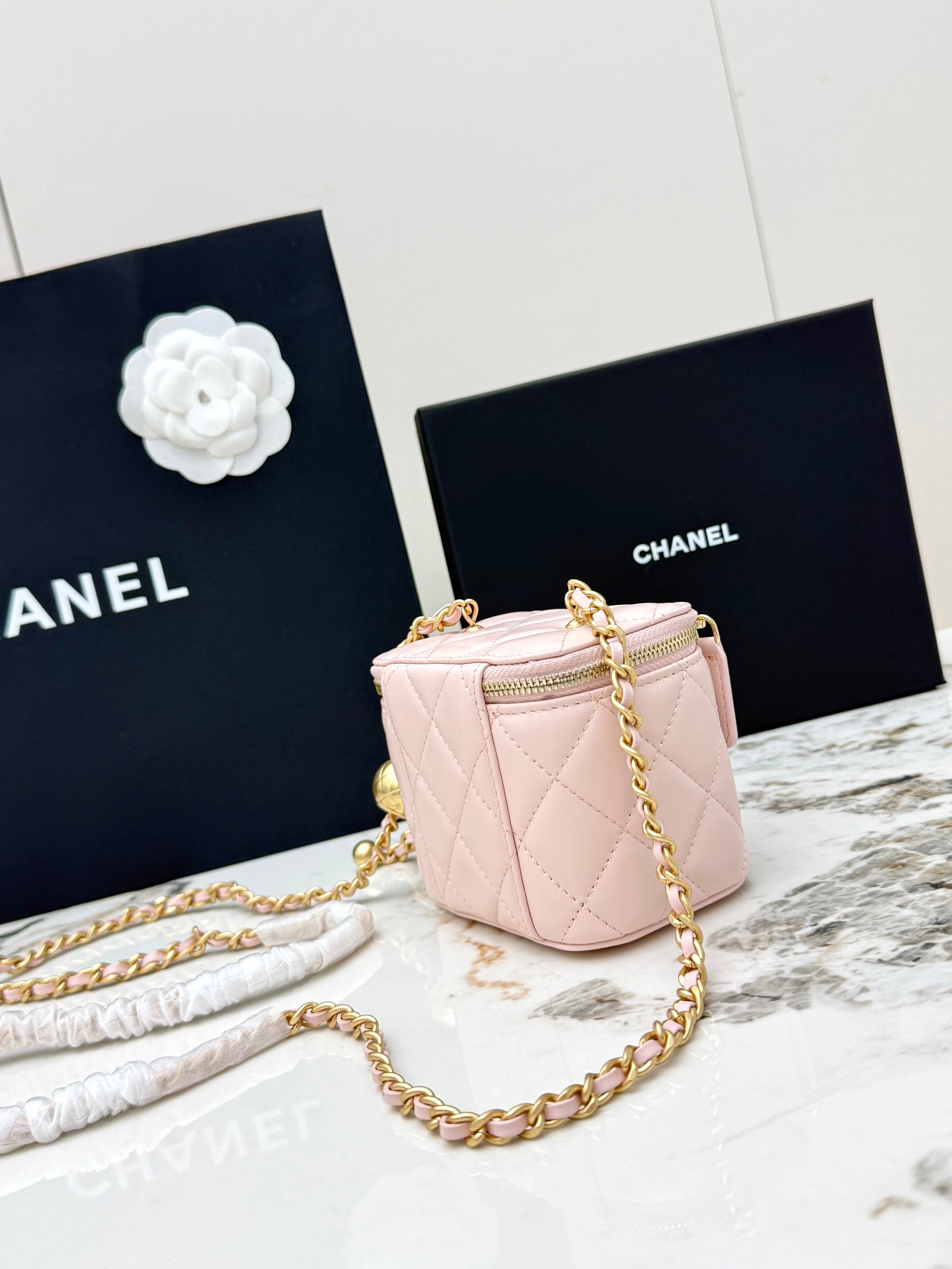 샤넬(Chanel) 21C 금볼 베니티 체인백 파우치백 가방 - 스몰