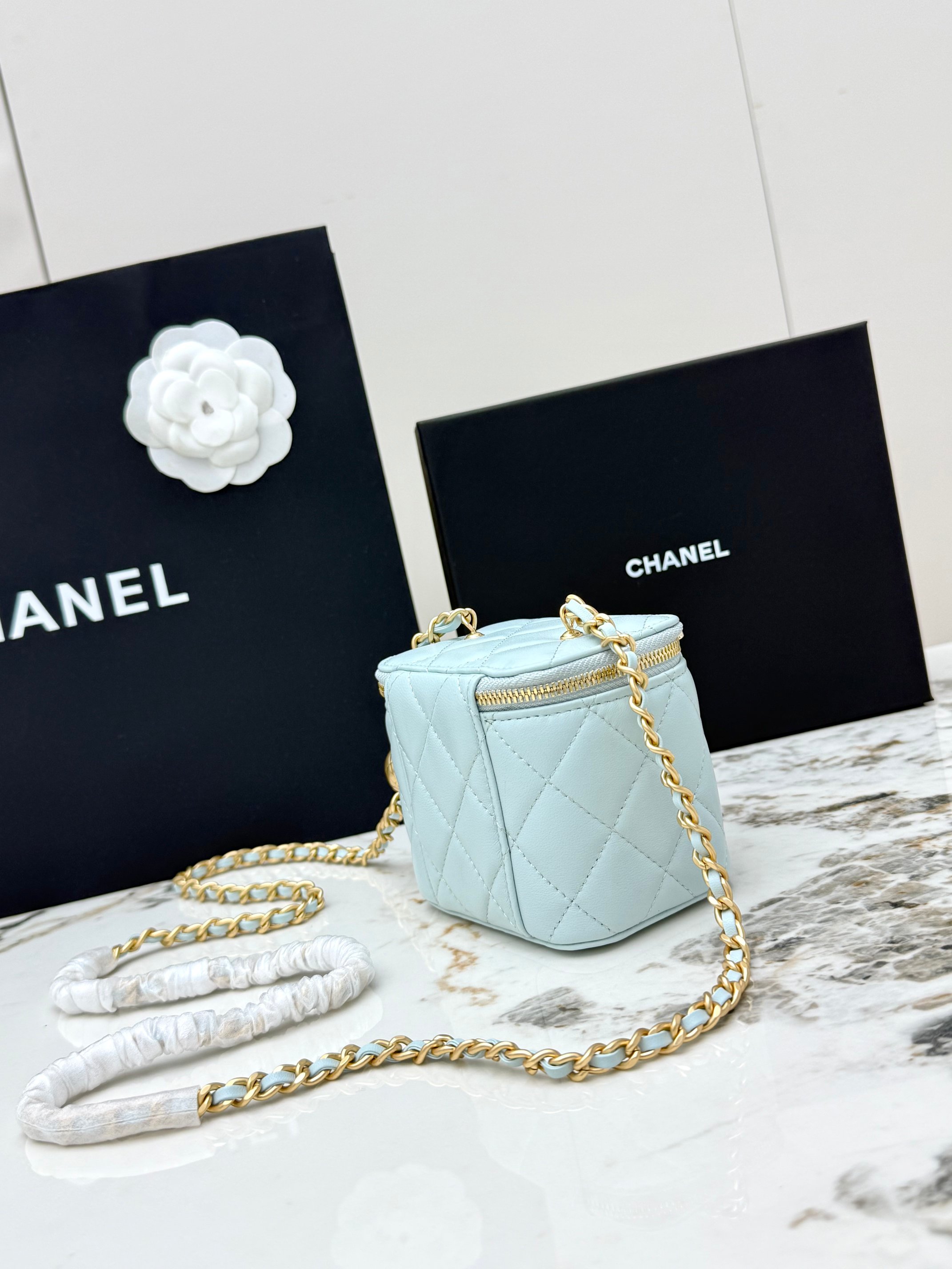 샤넬(Chanel) 21C 금볼 베니티 체인백 파우치백 가방 - 스몰