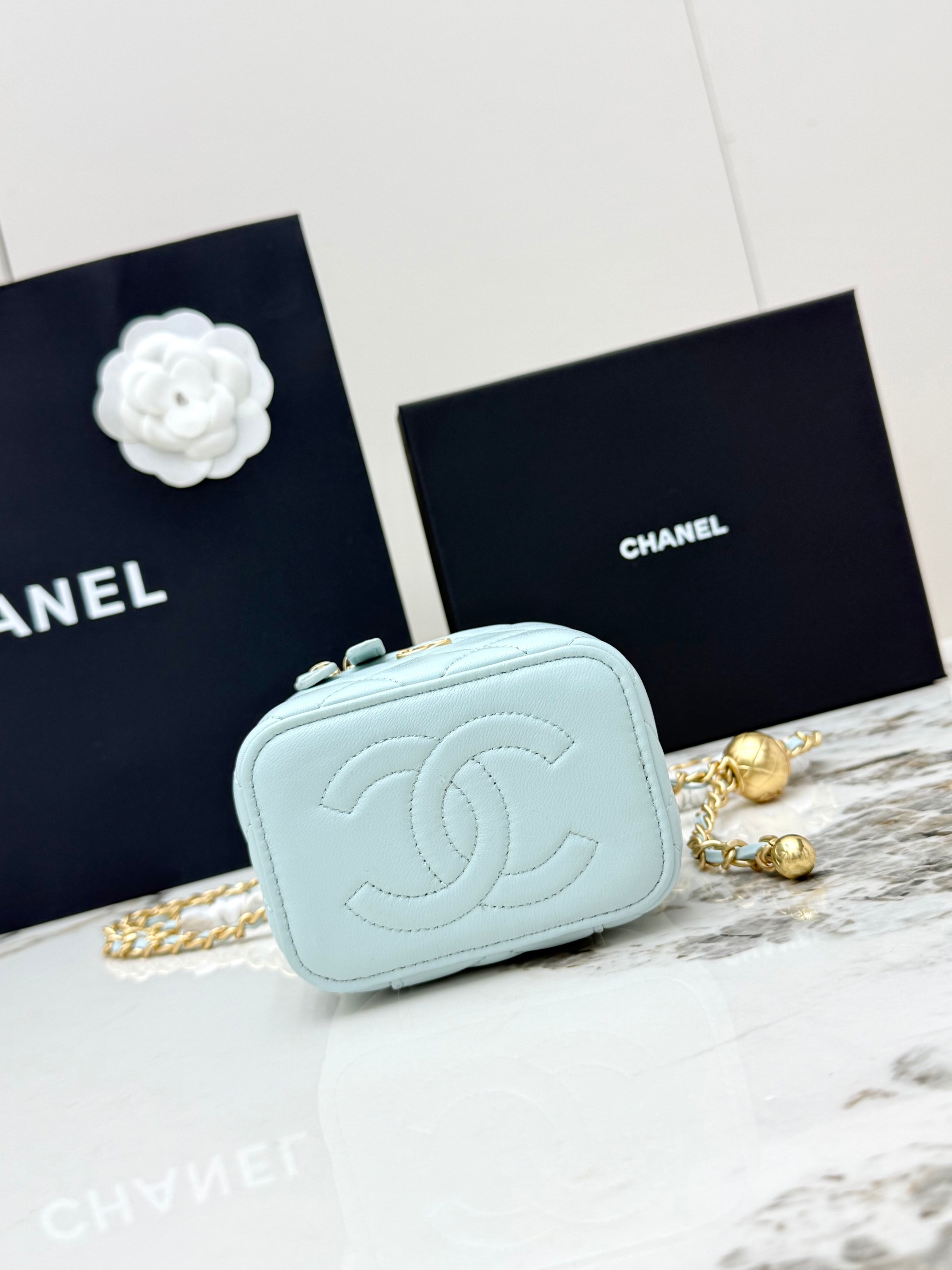 샤넬(Chanel) 21C 금볼 베니티 체인백 파우치백 가방 - 스몰