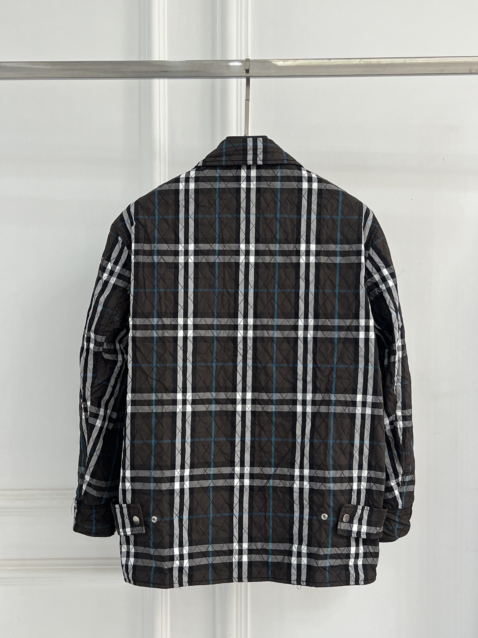 버버리(BURBERRY) 리버서블 체크 퀼팅 패딩 자켓 의류