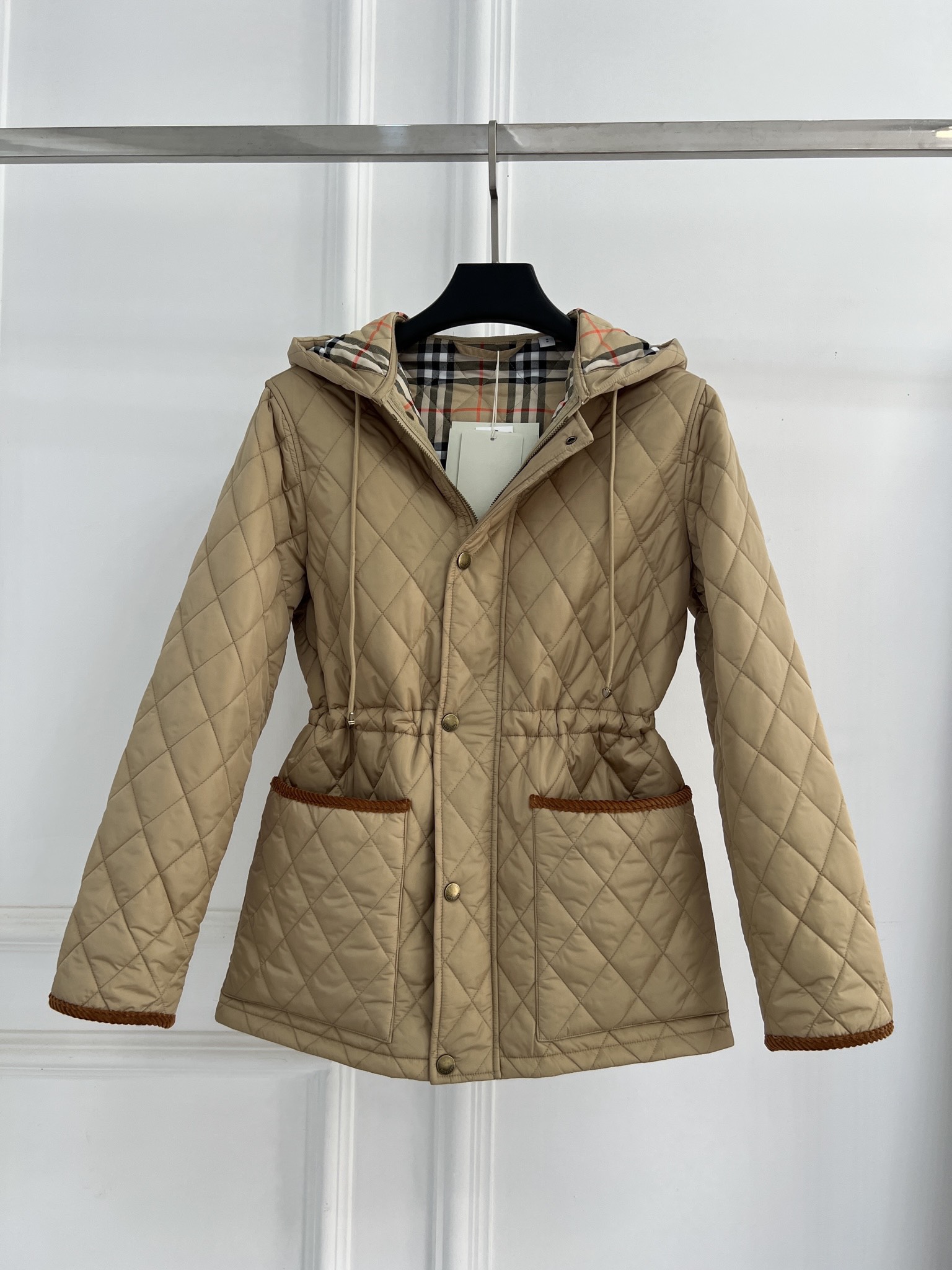 버버리(BURBERRY) 체크 안감 후드 패딩 자켓 의류