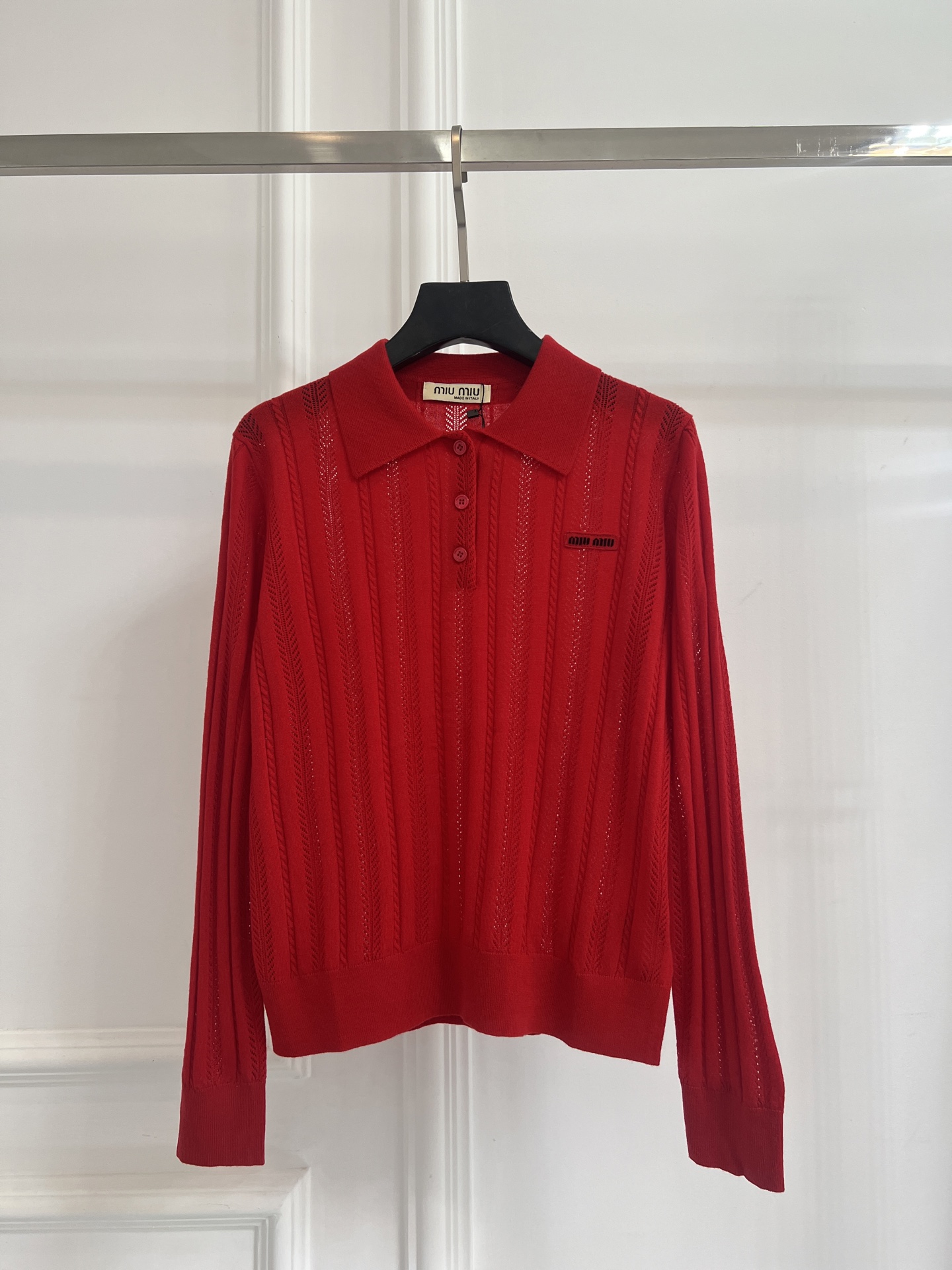 미우미우(MIU MIU) 레드 니트 폴로탑 의류