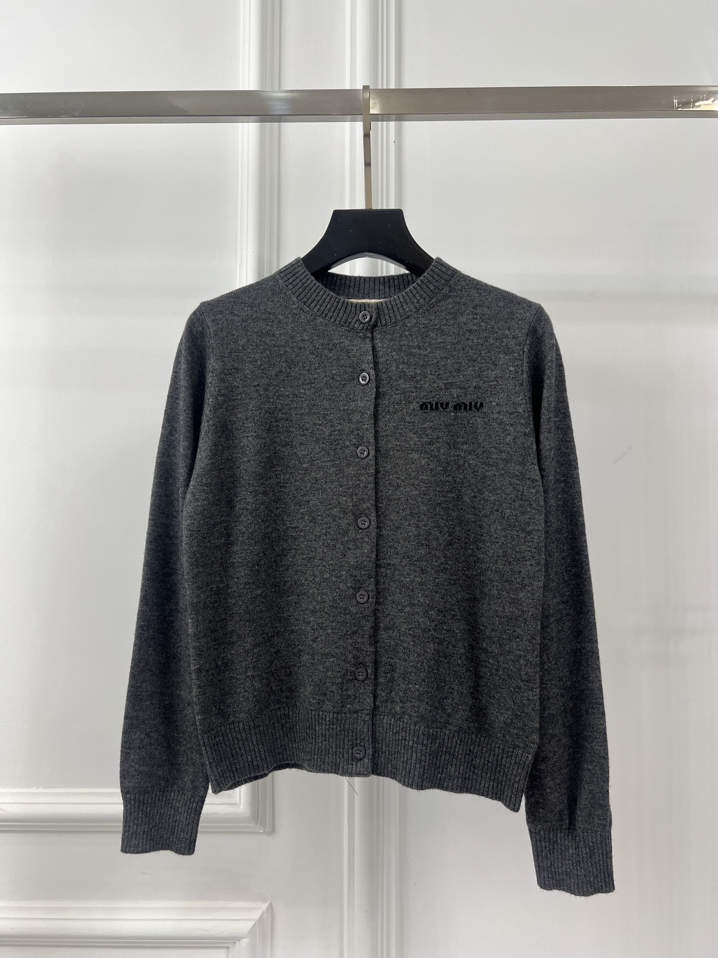 미우미우(MIU MIU) 라운드넥 울 니트 가디건 의류