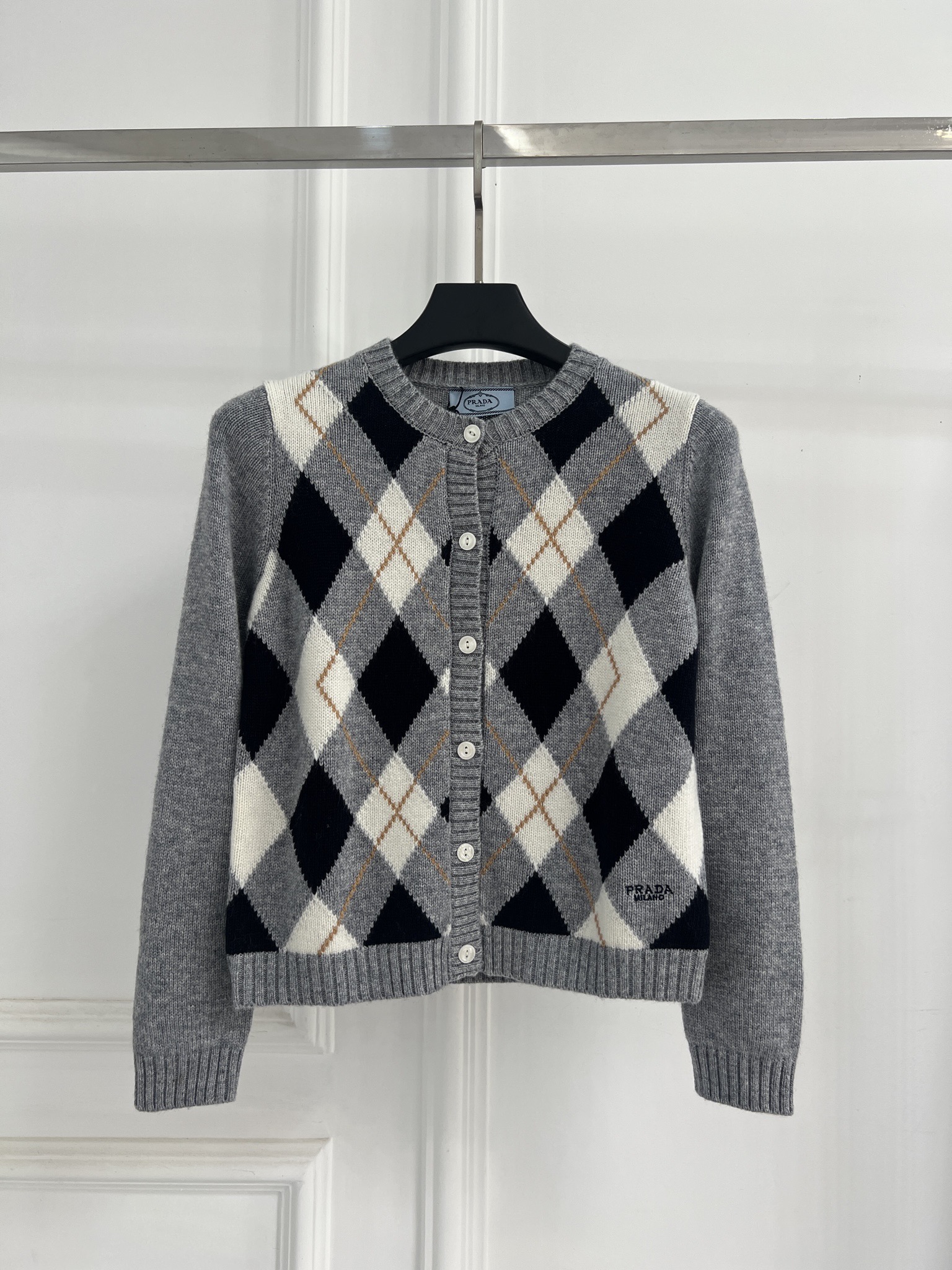 프라다(PRADA) 아가일 캐시미어 니트 가디건 의류