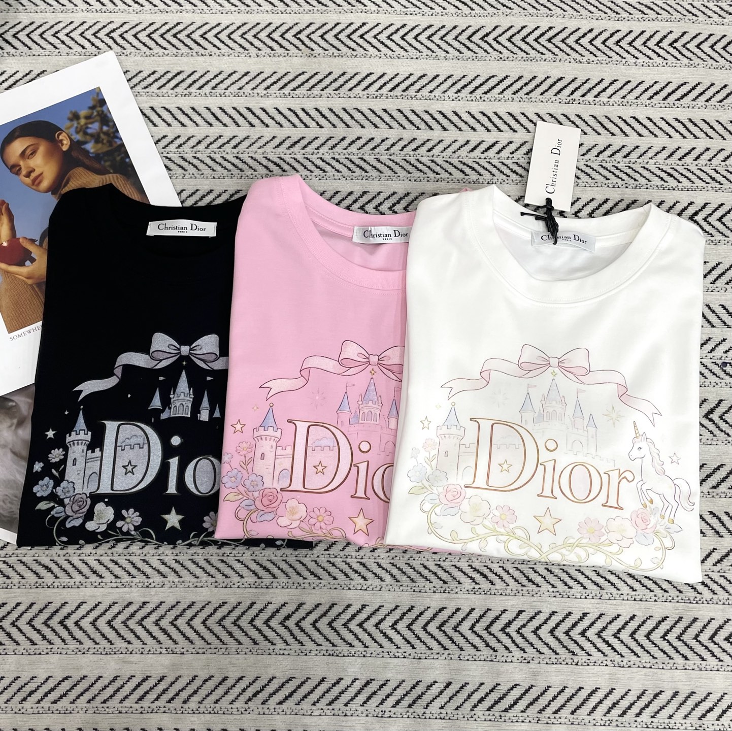 Dior CD 디올 성 & 포니 레터링 프린트 반팔 티셔츠 의류