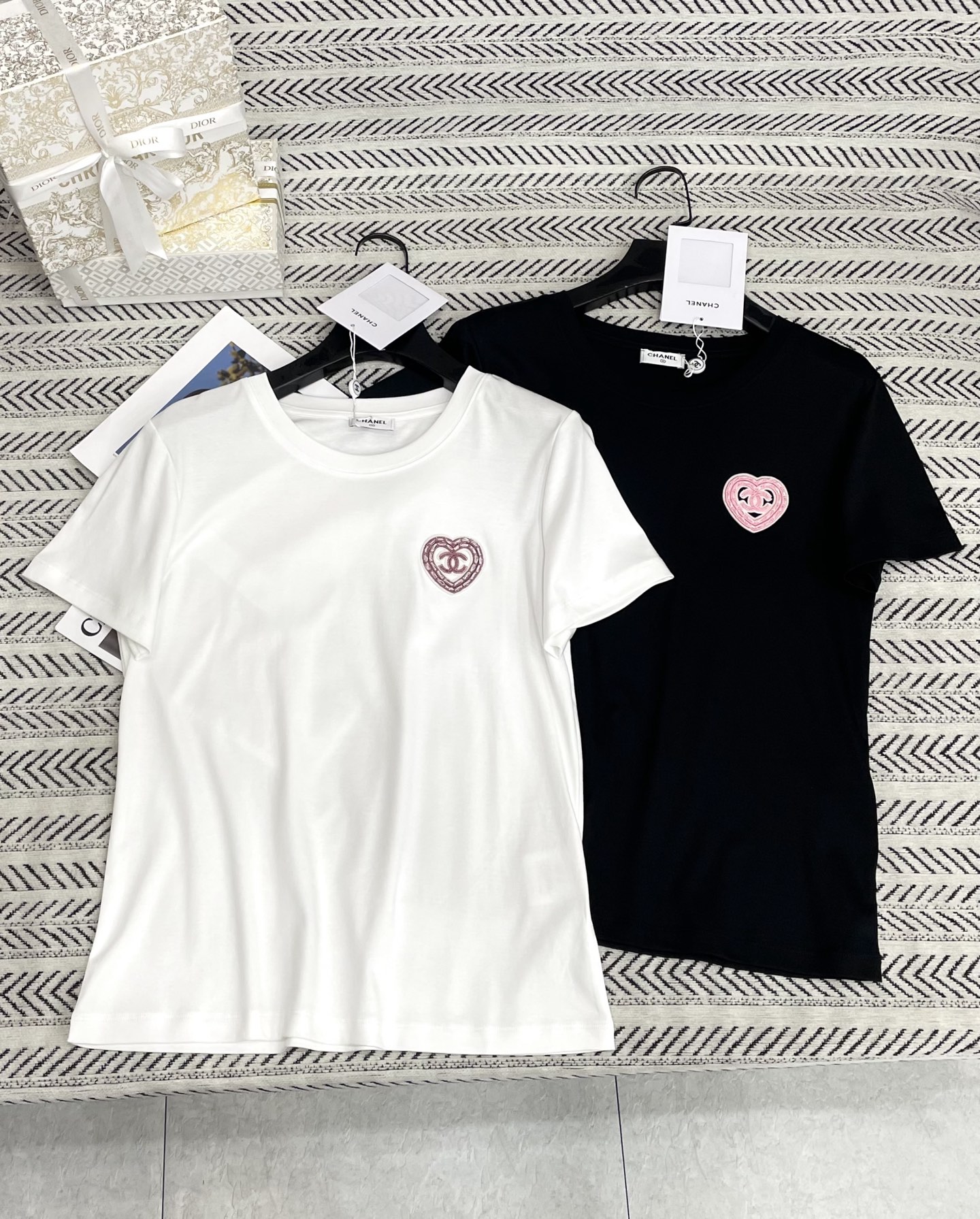 Chanel 샤넬 하트 패치 레터링 반팔 티셔츠 의류