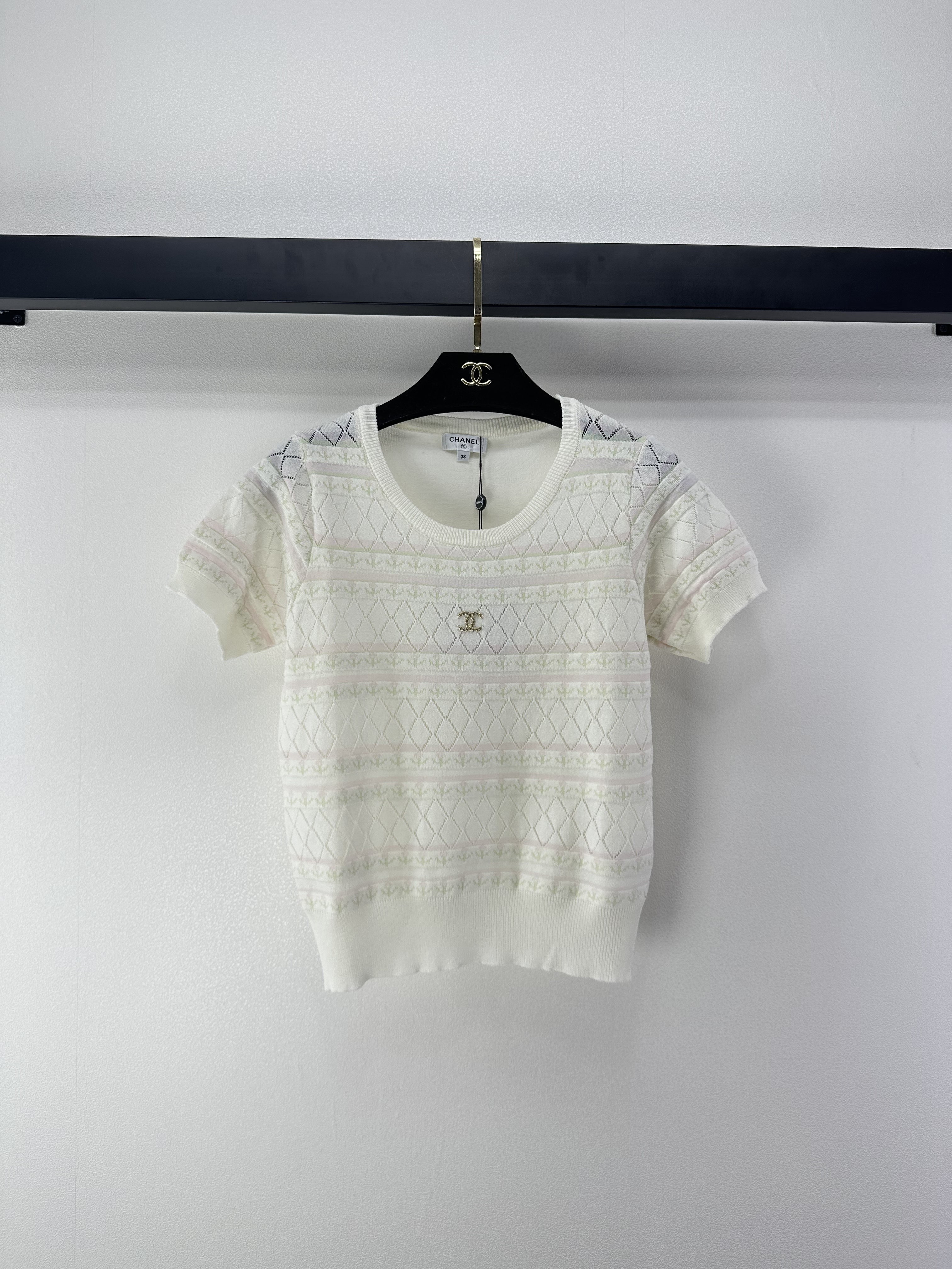 Chanel 샤넬 화이트 펀칭 니트 반팔 의류