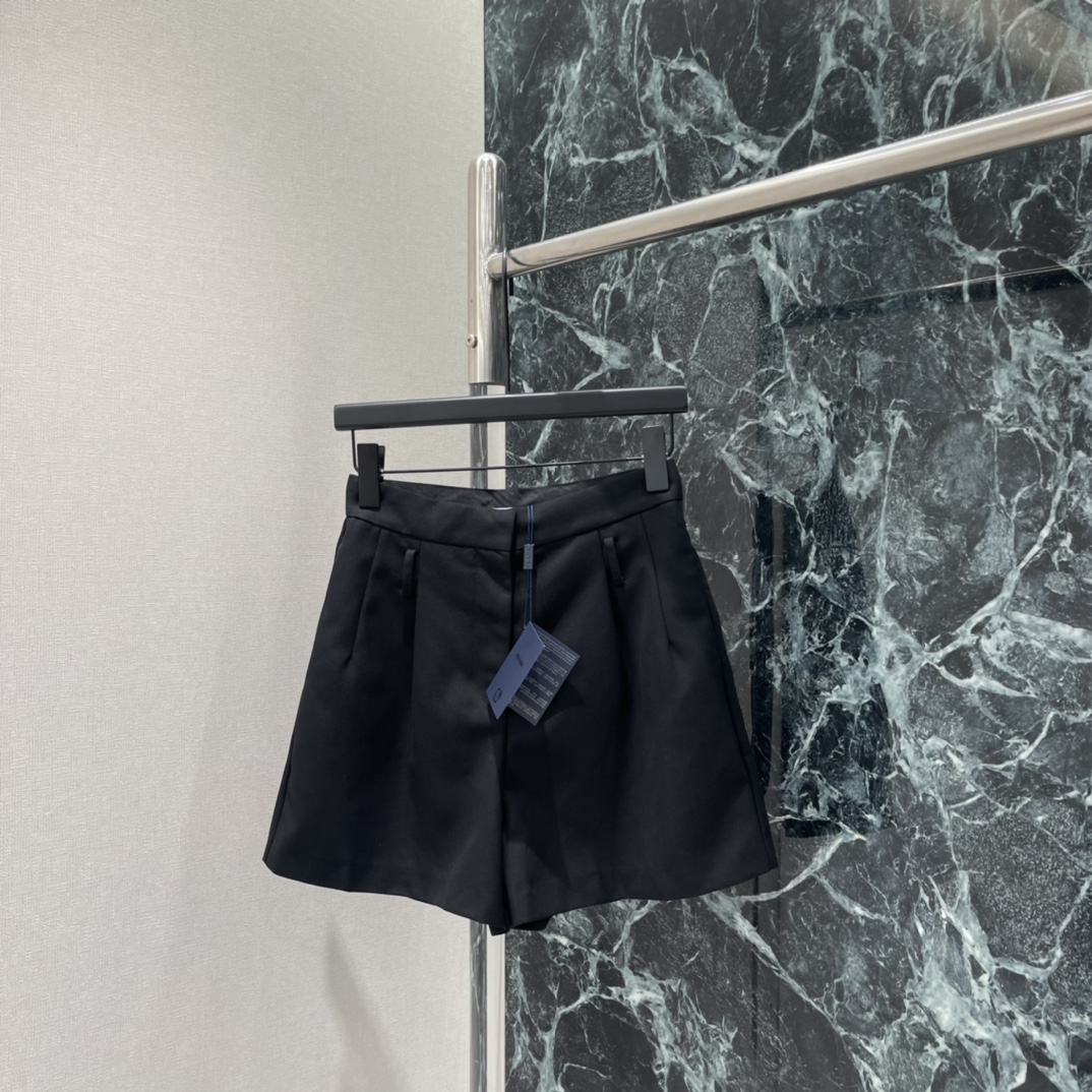 Prada 프라다 입체 핀턱 와이드 숏 팬츠 바지 의류