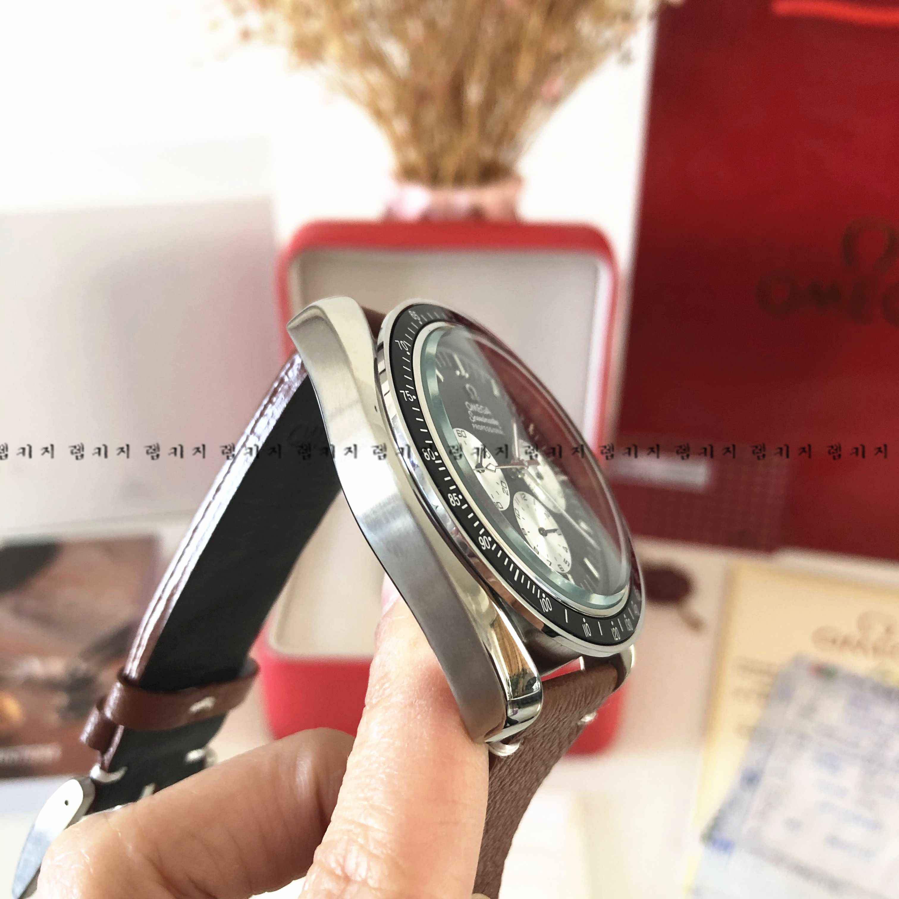 오메가 스피드마스터 프로페셔널 크로노 가죽시계 + 메탈스트랩