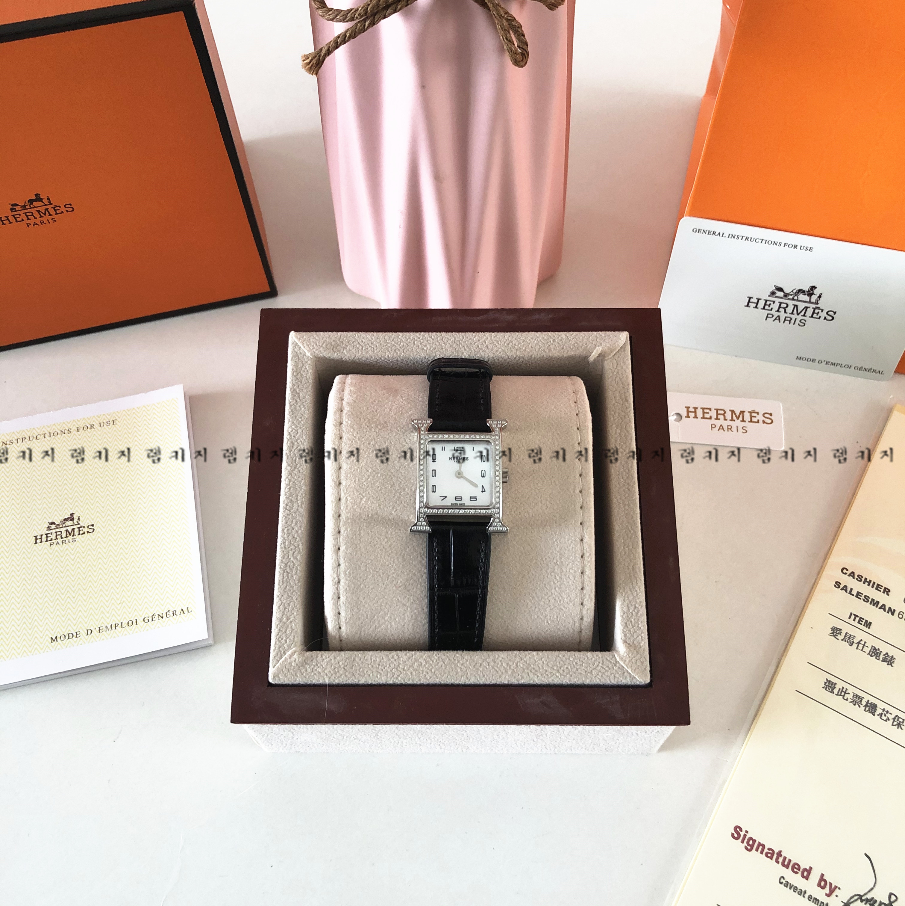 에르메스 화이트다이얼 큐빅 은장 가죽시계