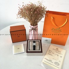 에르메스 화이트다이얼 큐빅 은장 가죽시계