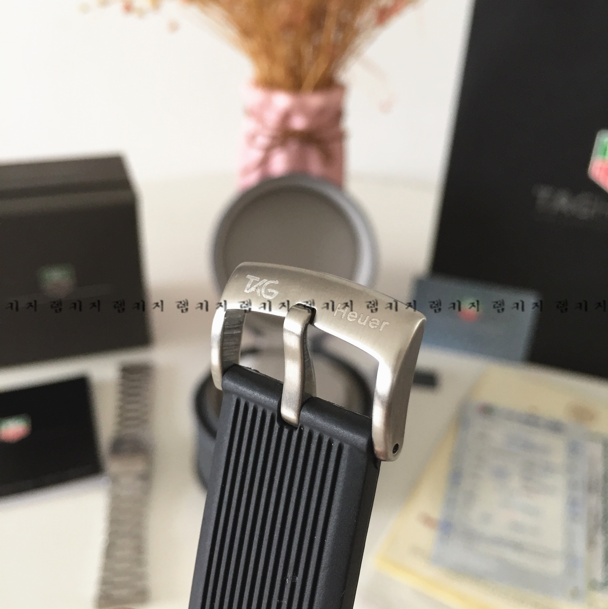 태그호이어 포뮬러 1 블랙다이얼 우레탄시계 + 메탈스트랩