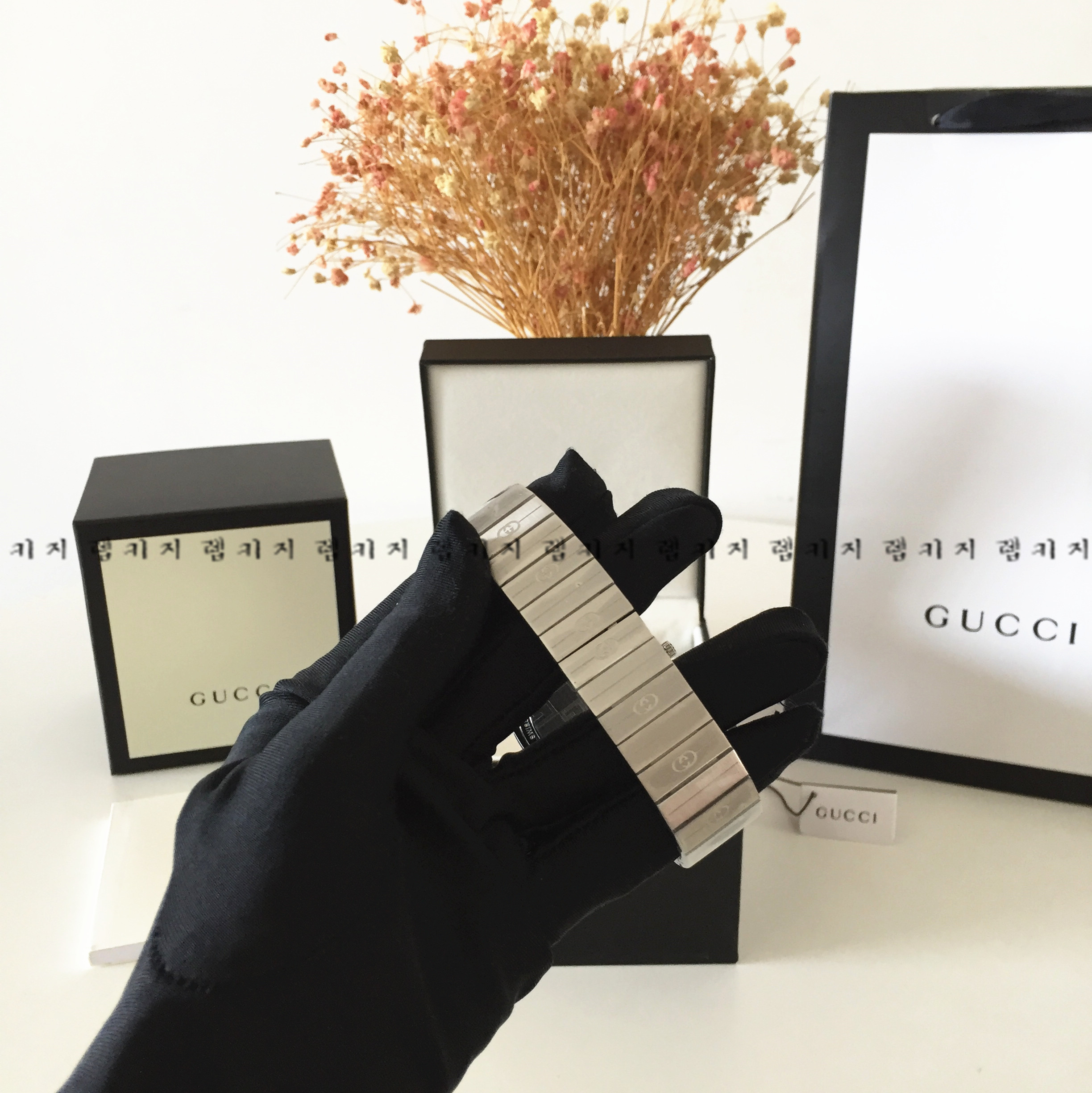 구찌 체중계 은장 그립시계