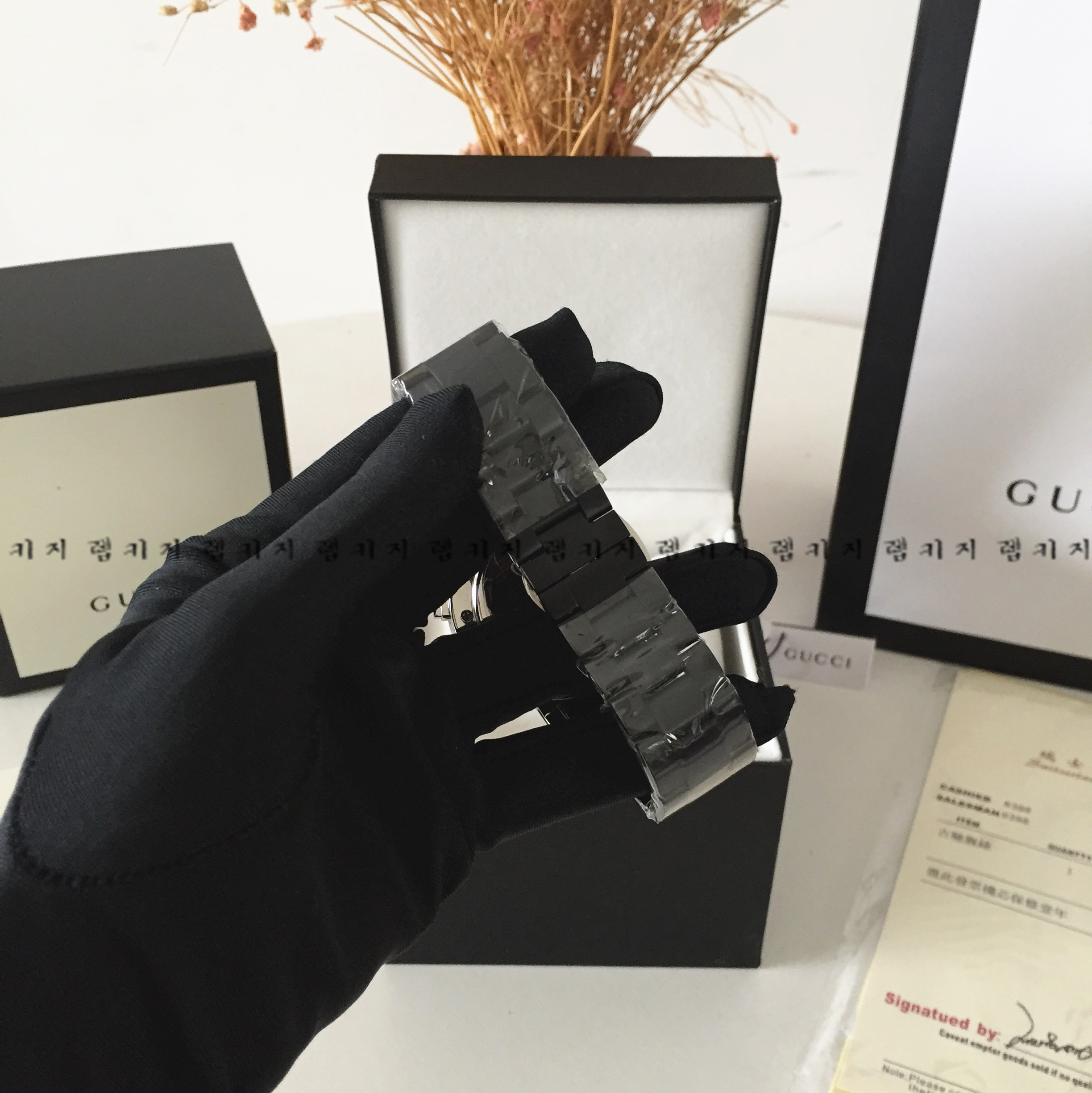 구찌 G크로노 블랙다이얼 블랙메탈시계