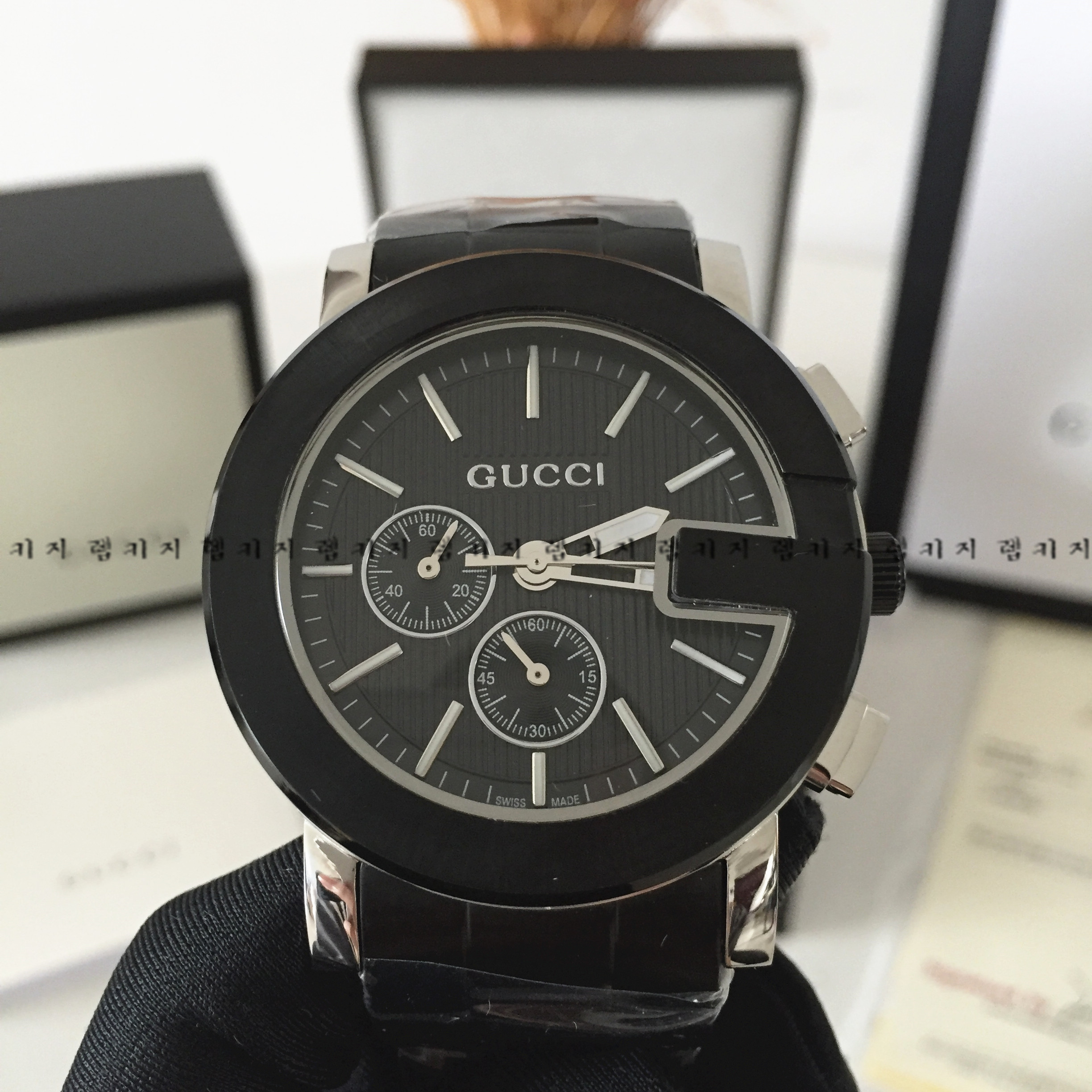 구찌 G크로노 블랙다이얼 블랙메탈시계