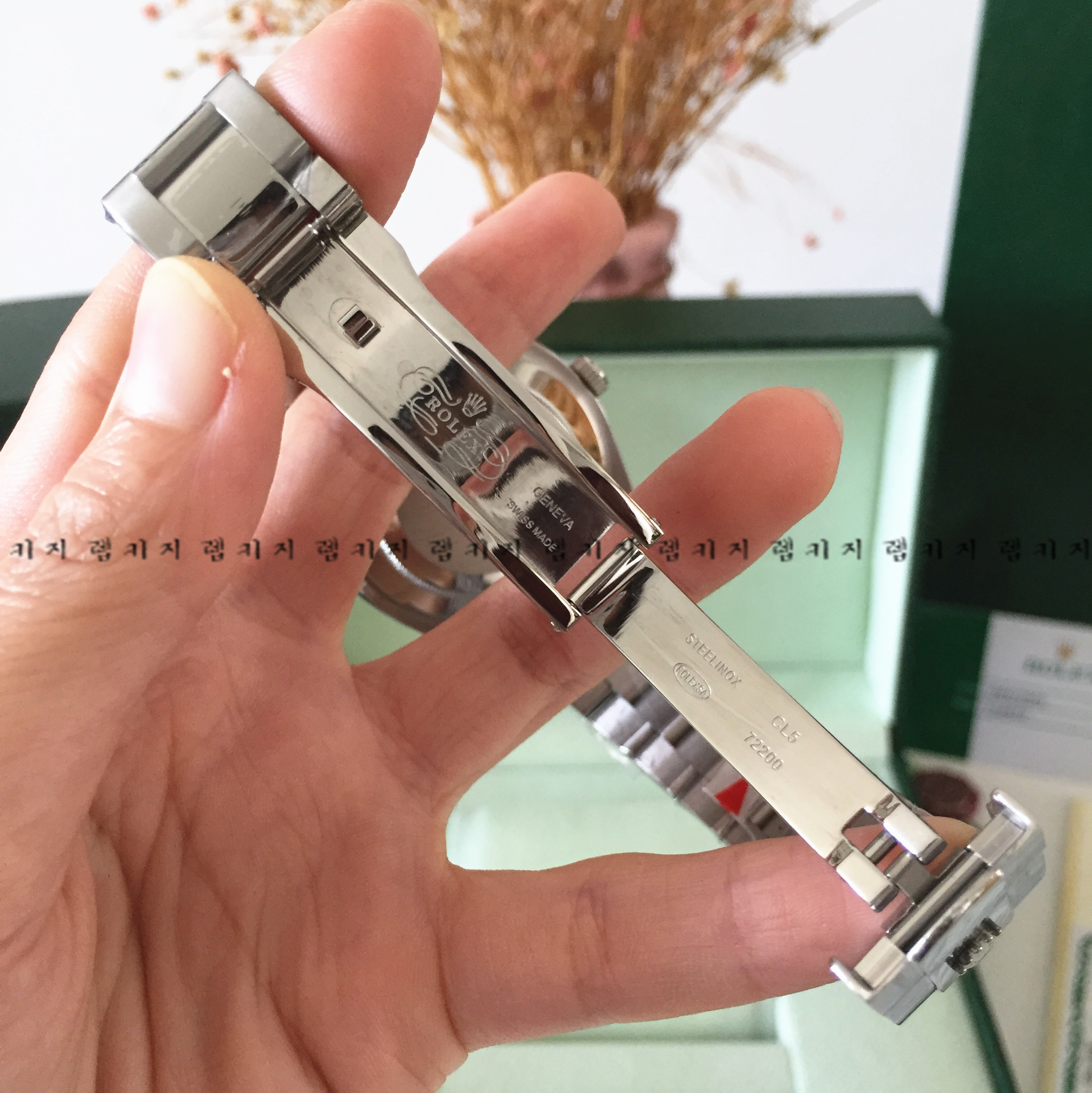 로렉스 스카이드웰러 블루다이얼 은장 메탈시계