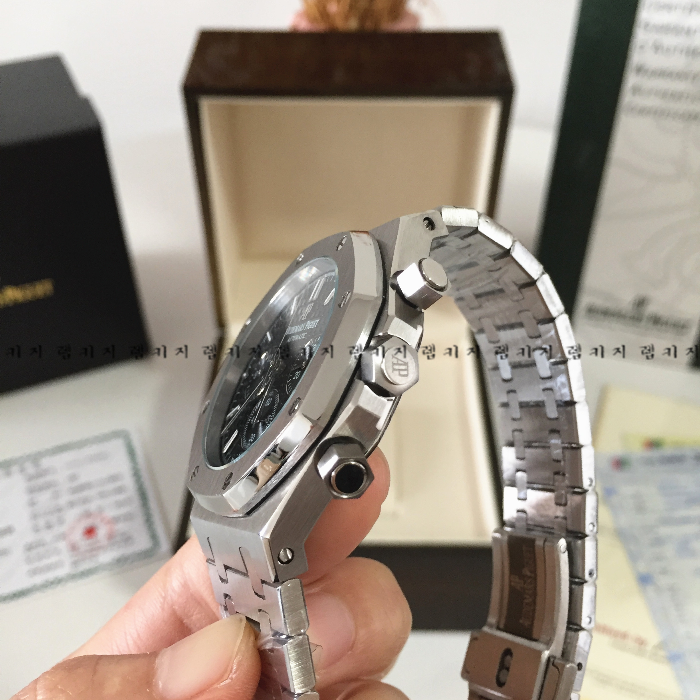 오데마피게 로얄오크 블랙다이얼 은장 메탈시계