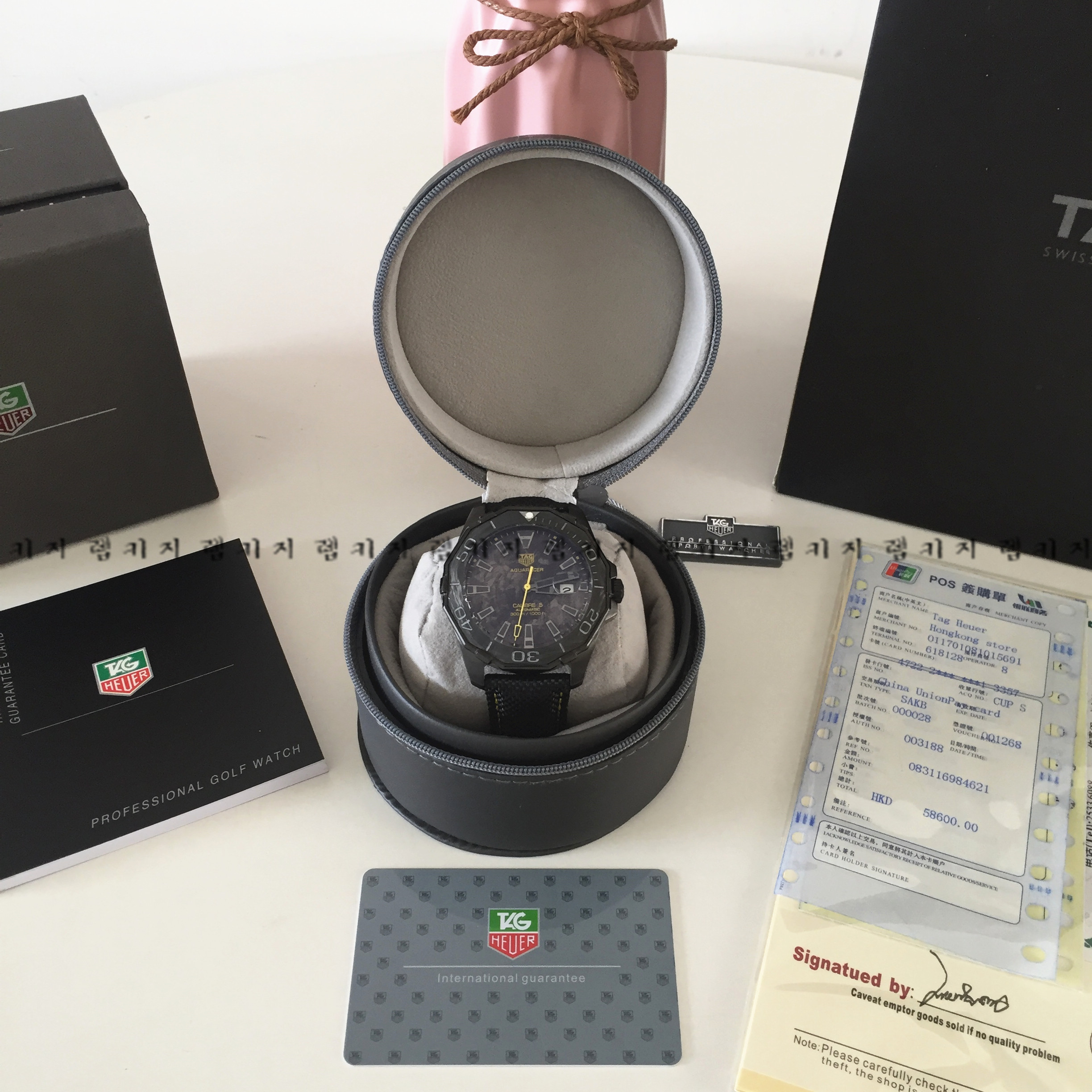 태그호이어 까레라 카본 리미티드에디션 가죽시계