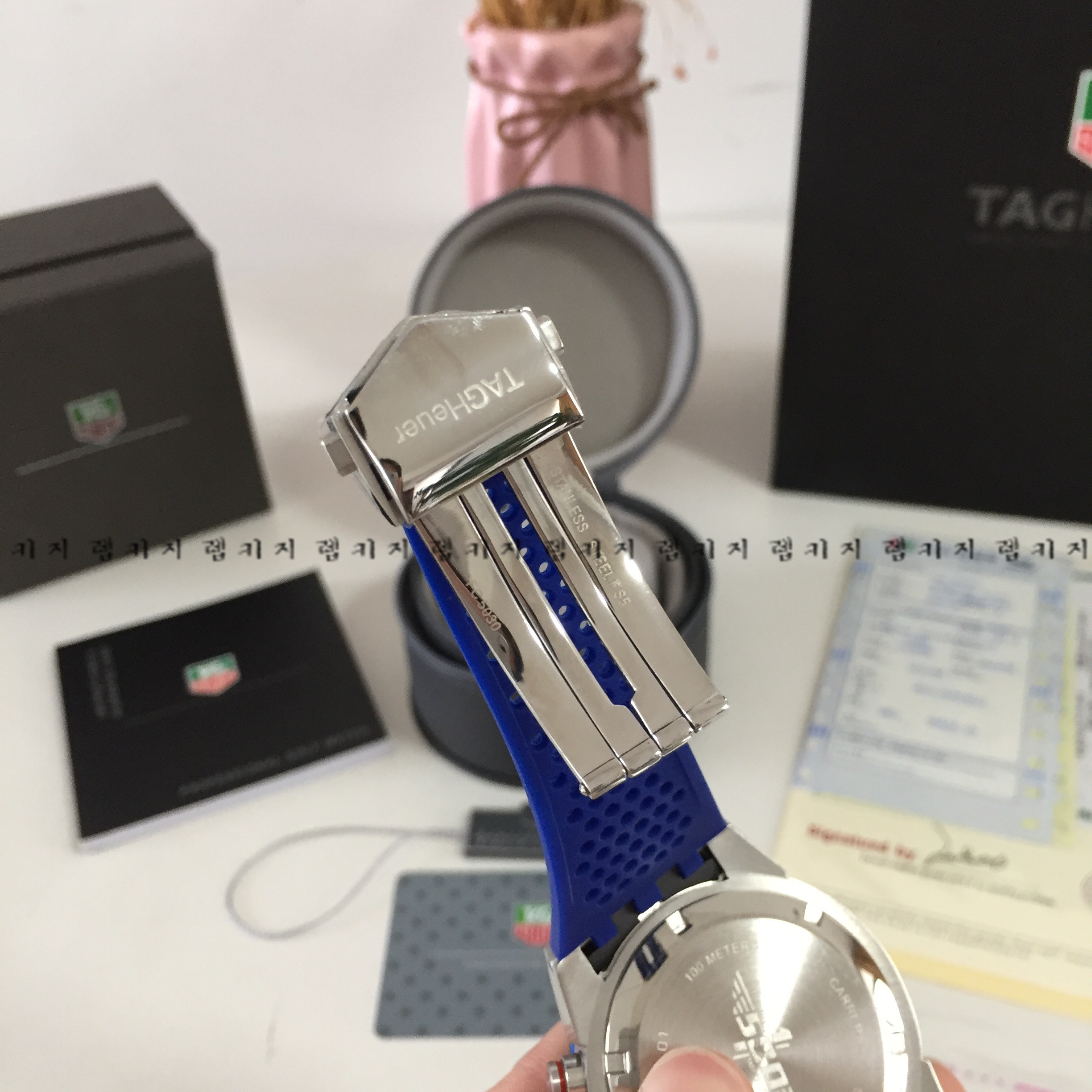 태그호이어 까레라 칼리버 호이어 01 우레탄시계