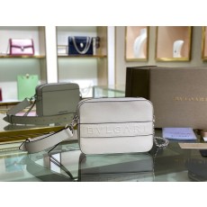 불가리 로고 체인 화이트 카메라 백