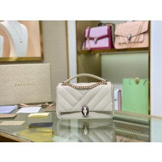 불가리 세르펜티 카보숑 화이트 체인 크로스백