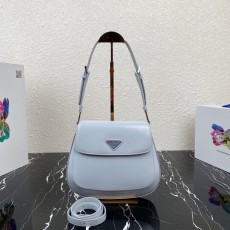 프라다 클레오 브러시드 레더 스카이 숄더백 1BD303