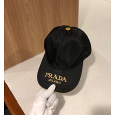 프라다 볼캡