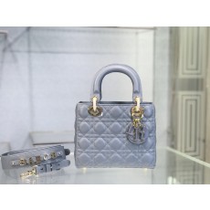 디올 레이디백 이니셜