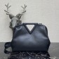 보테가 Point Nappa Bag
