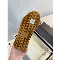 로에베 스니커즈 플로우