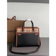 버버리 토트백 타이틀 스몰