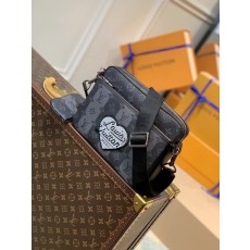 루이비통 크로스백 트리오 메신저  M45965