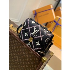 루이비통 숄더백 포쉐트 메티스 M46028