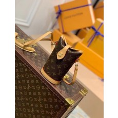 루이비통 폴드 미 파우치 M80874