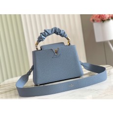 루이비통 카퓌신 MM 크로스백 M58726