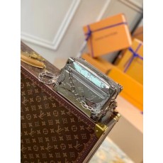 루이비통 미니 소프트 트렁크 M68906