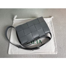 보테가베네타 카세트백