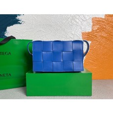 보테가베네타 카세트백