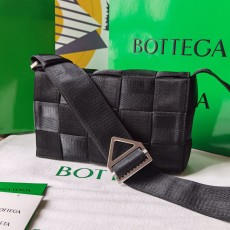 보테가베네타 카세트