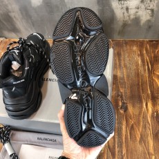 발렌시아가 트리플 S