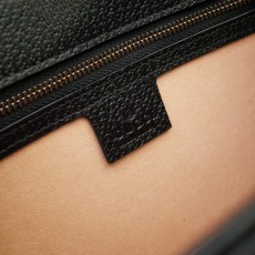 구찌 탑핸들백 레더